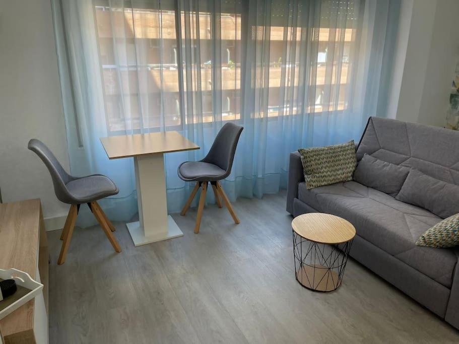 Oasis Plus Sevilla Dış mekan fotoğraf