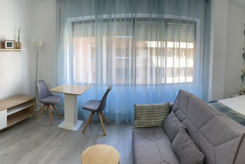 Oasis Plus Sevilla Dış mekan fotoğraf